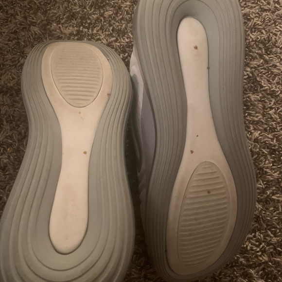 Nike - Picture 4 of 5